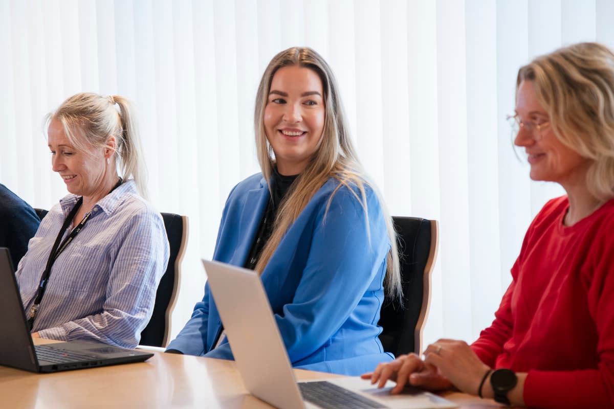 Ansatte i NTE - Sissel Bjørge, Karoline Grønning og Hilde Sørlie På bildet vises tre ansatte i NTE - Sissel Bjørge, Karoline Grønning og Hilde Sørlie