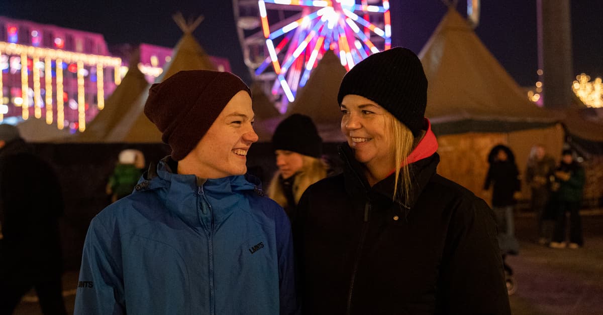 emre_merethe1 Mor og sønn smiler til hverandre