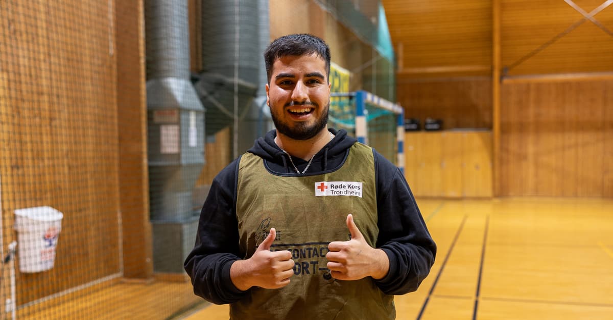 arvin Smilende mann som gir tommel opp