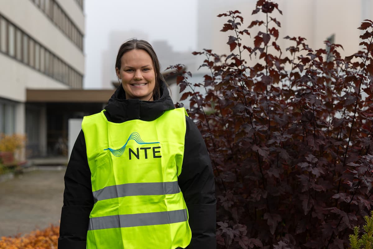 lise musum stangvik Smilende kvinne med refleksvest